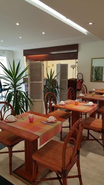 Hotel Le Galoubet Villeneuve-Loubet Exteriör bild