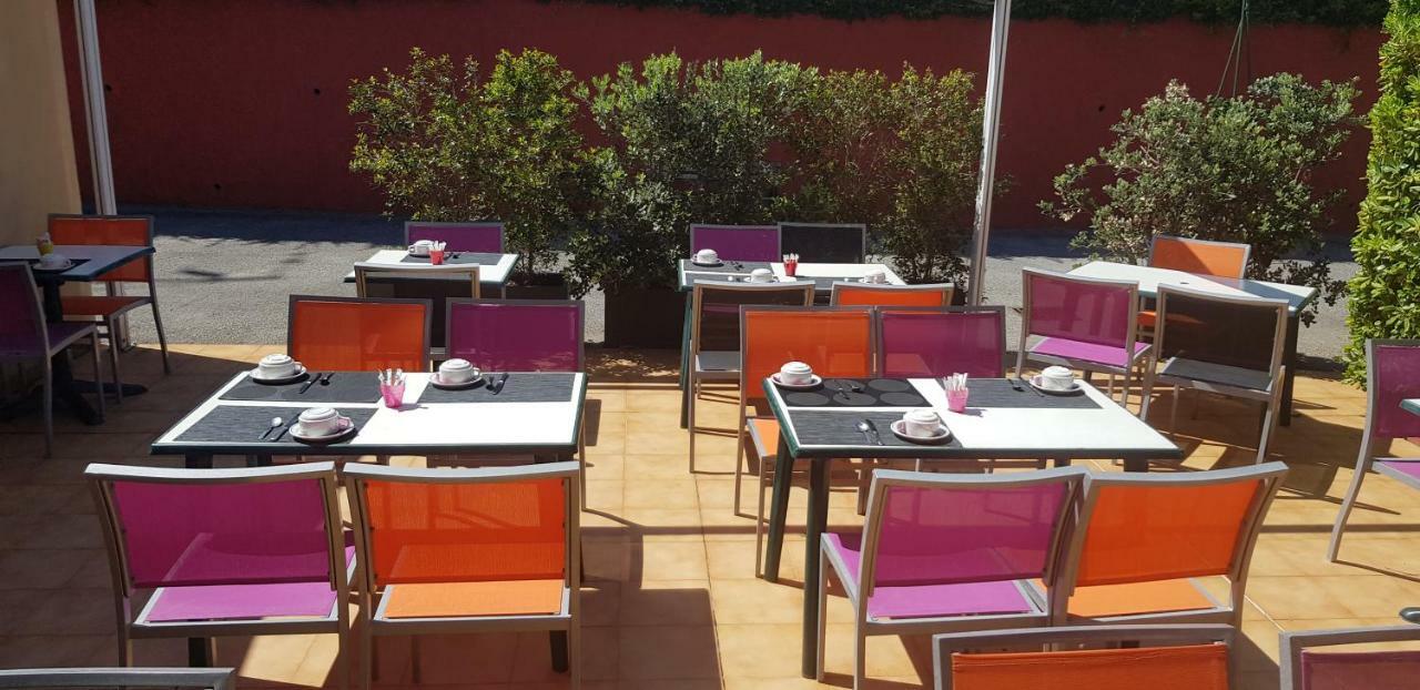 Hotel Le Galoubet Villeneuve-Loubet Exteriör bild